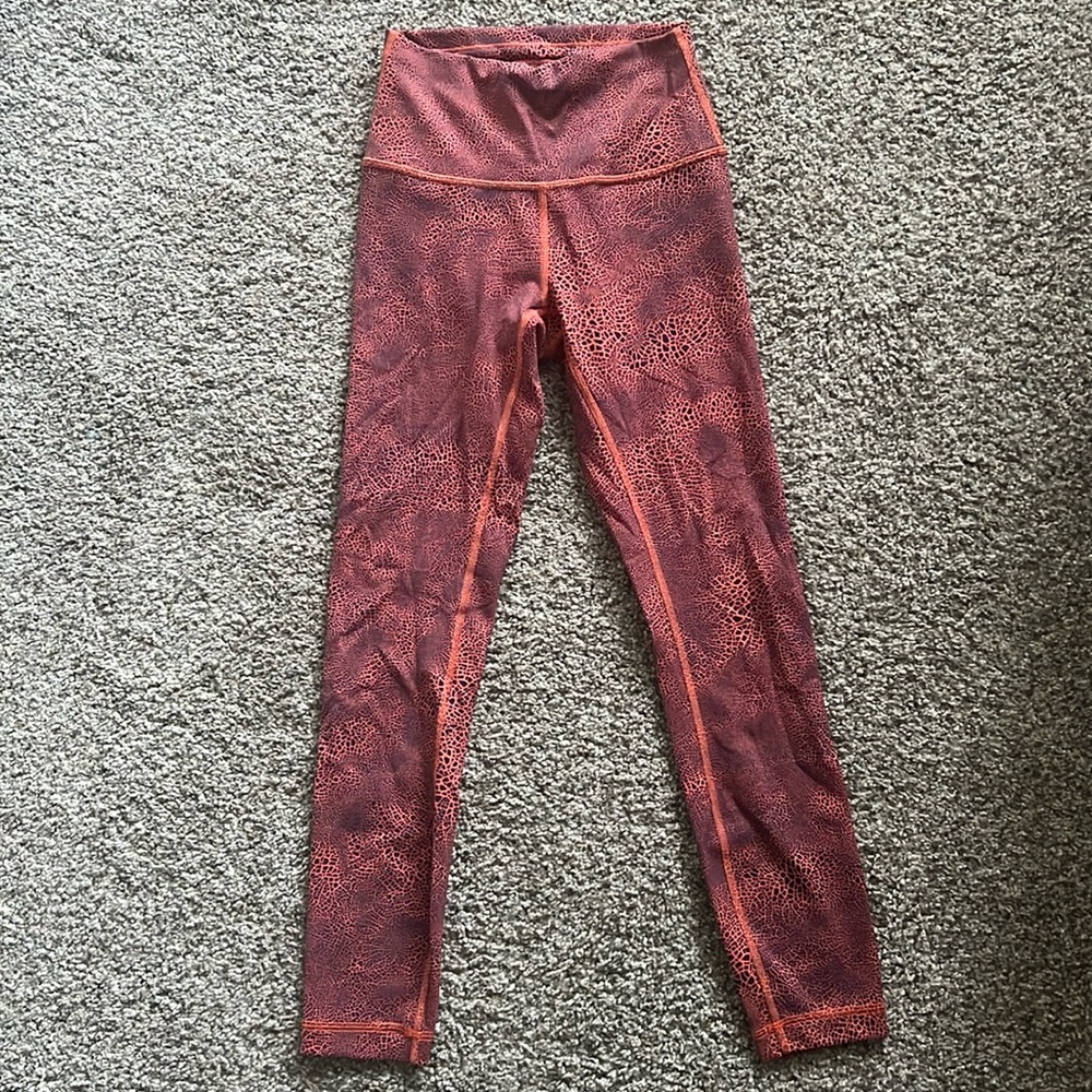 Lululemon leggings, size 4, snake skin pattern